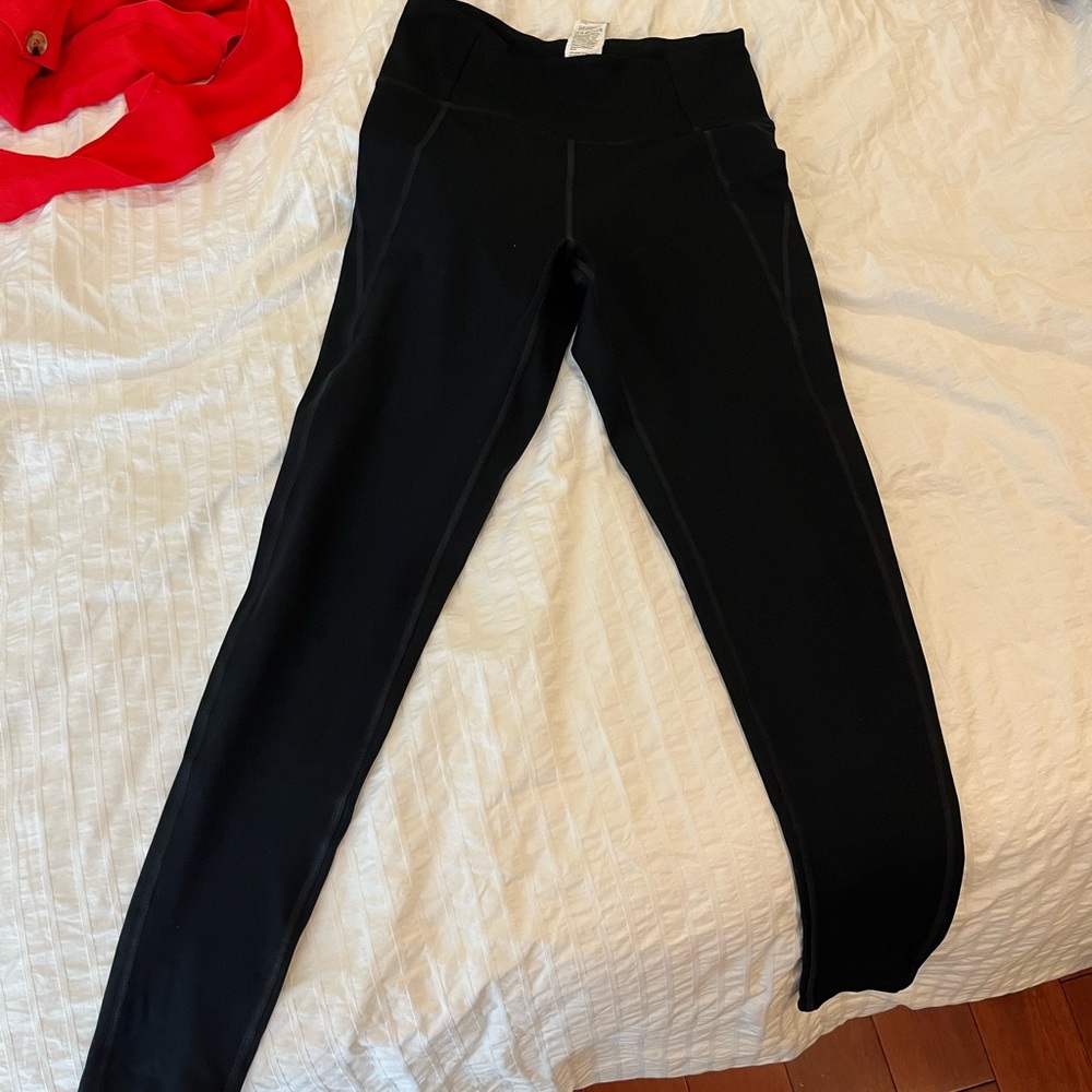 Black girlfriend collective leggings size medium